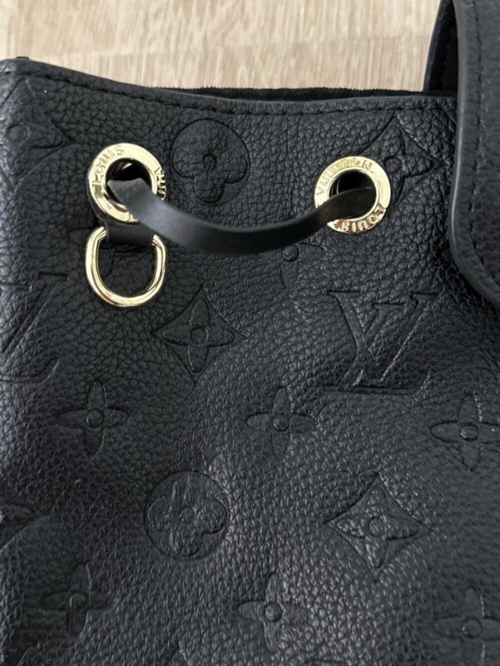 Black Louis Vuitton Montsouris backpack - Picture 5 of 6